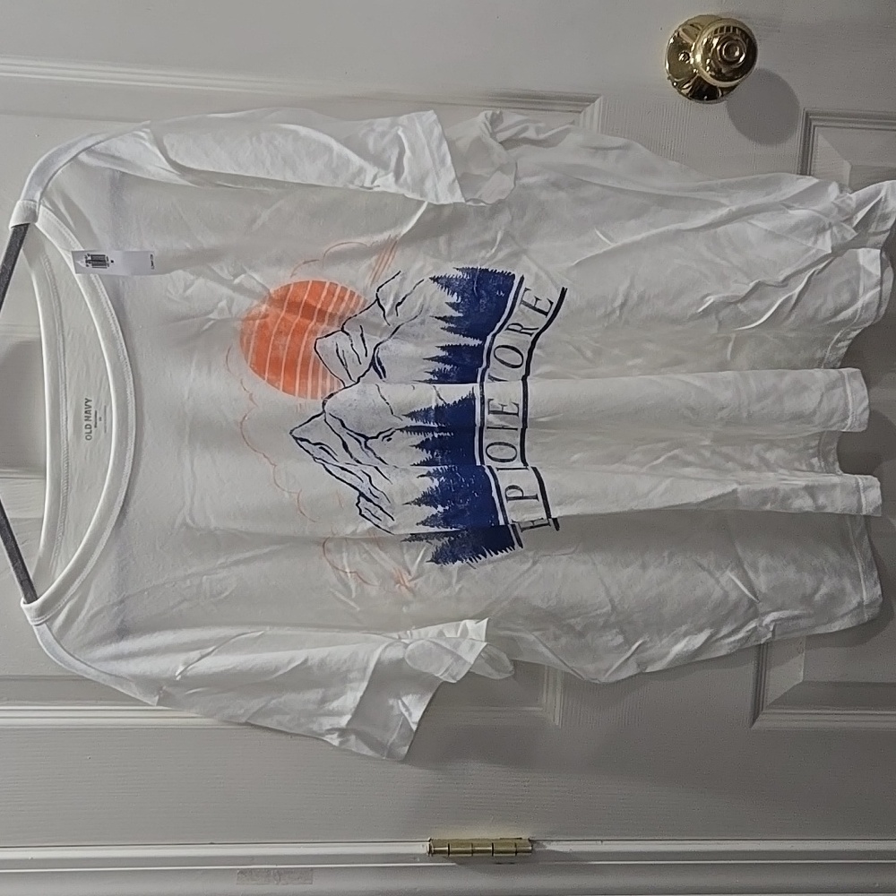 NWT Women's Old Navy Explore More Mountains with Sunset Calla Lily T-Shirt 3X 4X